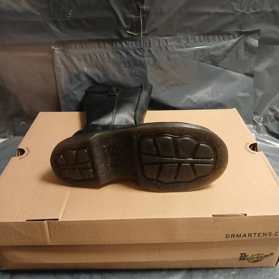 DR. MARTENS BLACK LEATHER KNEE-HIGH BOOTS WITH BUCKLE STRAP – PLATFORM SOLE, BOXED UK 5