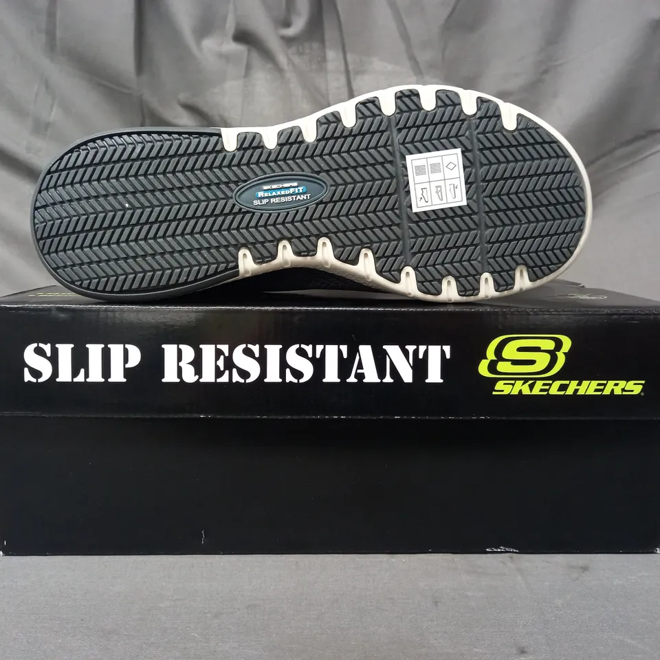 BOXED PAIR OF SKECHERS TRAINERS IN CHARCOAL SIZE 4