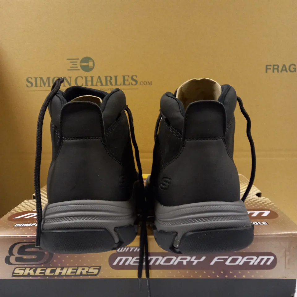 SKETCHERS MENS LACE UP BOOTS SIZE 8