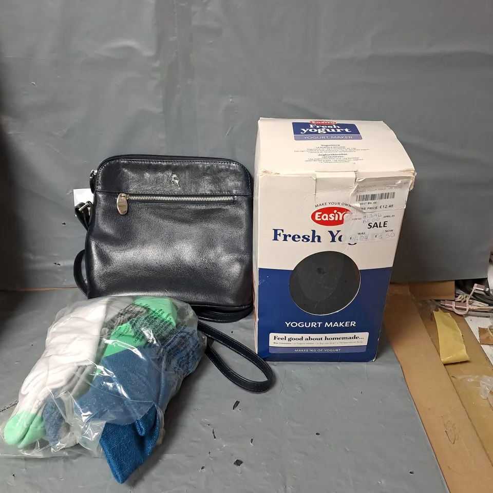 APPROXIMATELY 10 HOUSEHOLD ITEMS TO INCLUDE YOGURT MAKER, HANDBAG AND SOCKS