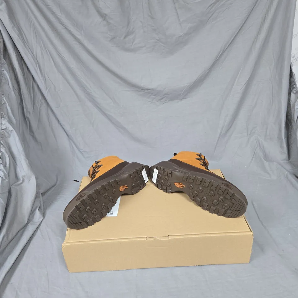 THE NORTH FACE HIKING BOOTS – TAN NUBUCK, LACE-UP UK 11