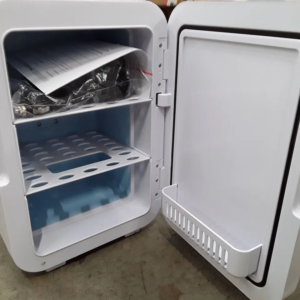 BOXED COLD-WARM 12V ELECTRONIC REFRIGERATOR 