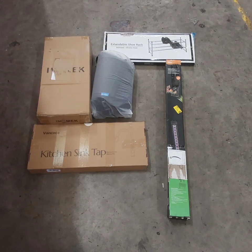 PALLET OF ASSORTED ITEMS INCLUDING: KITCHEN SINK TAP, KIDS SCOOTER, EXTENDABLE SHOE RACK, CUSHION, LED AQUARIUM LIGHT ECT