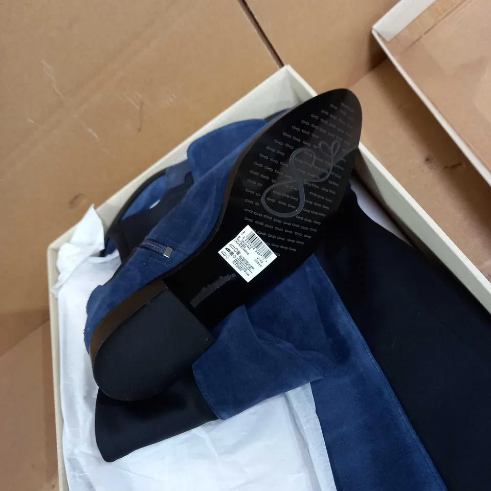 CLARKS NAVY SUEDE BIZZY BOOTS - SIZE 4
