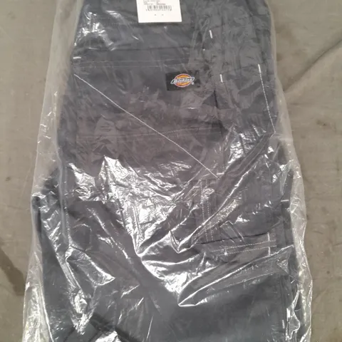 DICKIES REDHAWK PRO SHORTS IN GREY SIZE 30