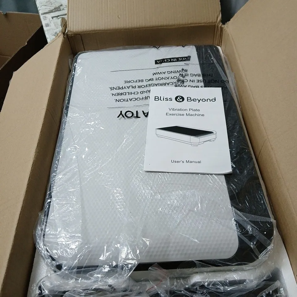 BLISS AND BEYOND VIBRATION PLATE EXERCISE MACHINE BOXED