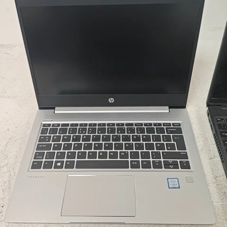 LOT OF 4 ASSORTED LAPTOPS TO INCLUDE HP, DELL AND AOURUS