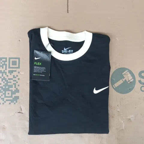 NIKE SHORT SLEEVE CREW NECK T-SHIRT IN BLACK/CREAM SIZE SMALL