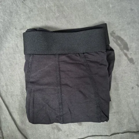 UNISEX BLACK UNDERWEAR – SIZE XL