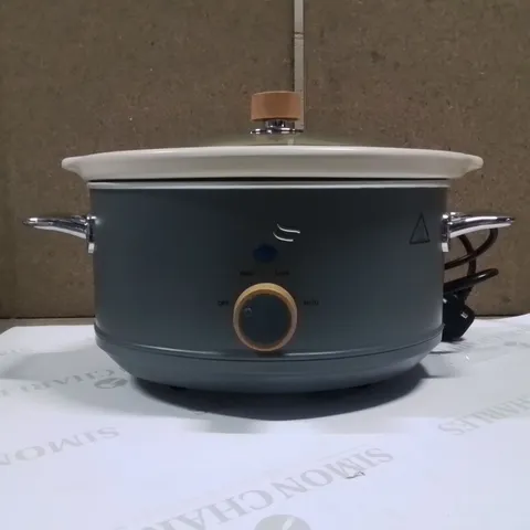 BOXED SWAN RETRO SLOW COOKER 