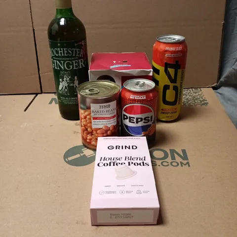 TOTE OF APPROXIMATELY 15 ASSORTED FOOD/DRINK ITEMS TO INCLUDE ROCHESTER NON ALCOHOLIC GINGER, GRIND HOUSE BLEND COFFEE PODS, C4 PERFORMANCE ENERGY DRINK, NESCAFE DOLCE GUSTSO AMERICANO, PEPSI ETC