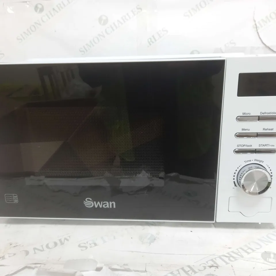 BOXED SWAN 20L 700W DIGITAL MICROWAVE - WHITE RRP £64