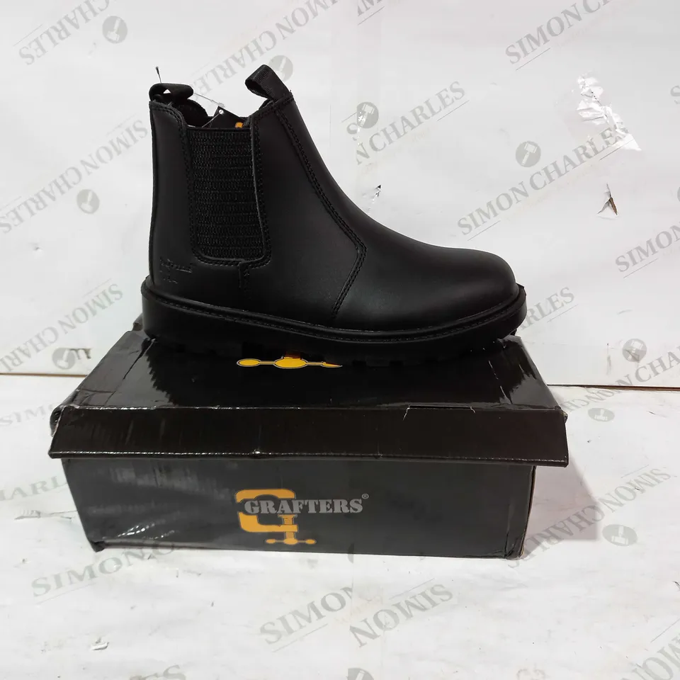 BOXED PAIR OF GRAFTERS GRINDER SAFETY BOOTS IN BLACK UK SIZE 9