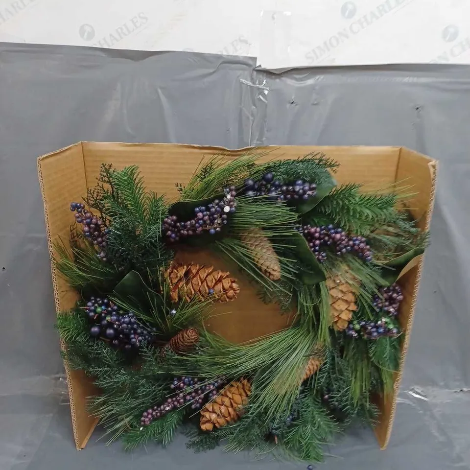 BOXED BLUEBERRY CHRISTMAS WREATH RRP £25