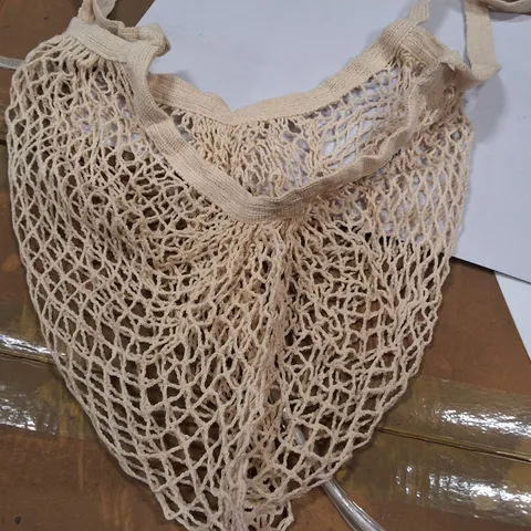 PALLET CONTAINING APPROXIMATELY 2000 ORGANIC COTTON STRING BAGS WITH LONG HANDLE