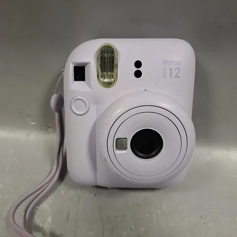 INSTAX MINI 12 CAMERA IN PINK