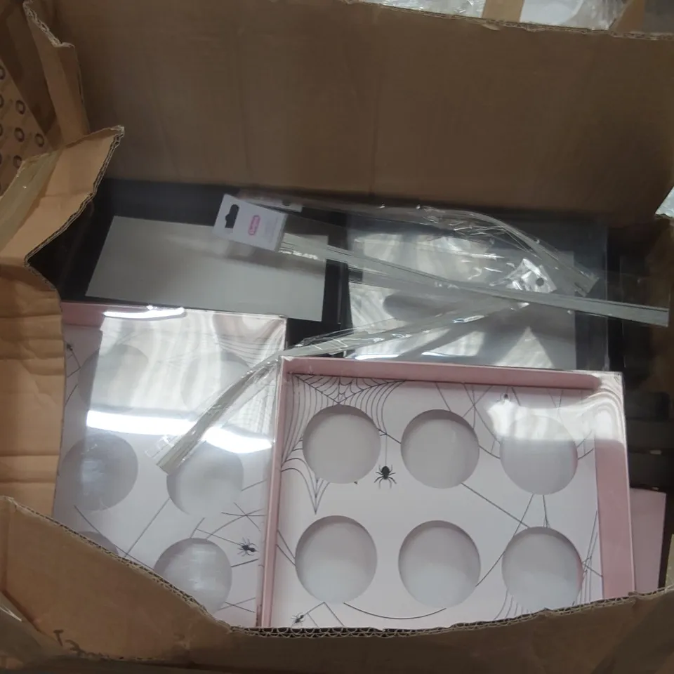 PALLET CONTAINING A VERY LARGE QUANTITY OF ASSORTED BAKERY ITEMS INCLUDING: MOLDS, CUPCAKE BOXES, CAKE PLATE STAND ECT