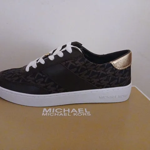 MICHAEL KORS KAYCEE LACE-UP LEATHER SNEAKERS – UK 4.5 (US 6.5), BROWN