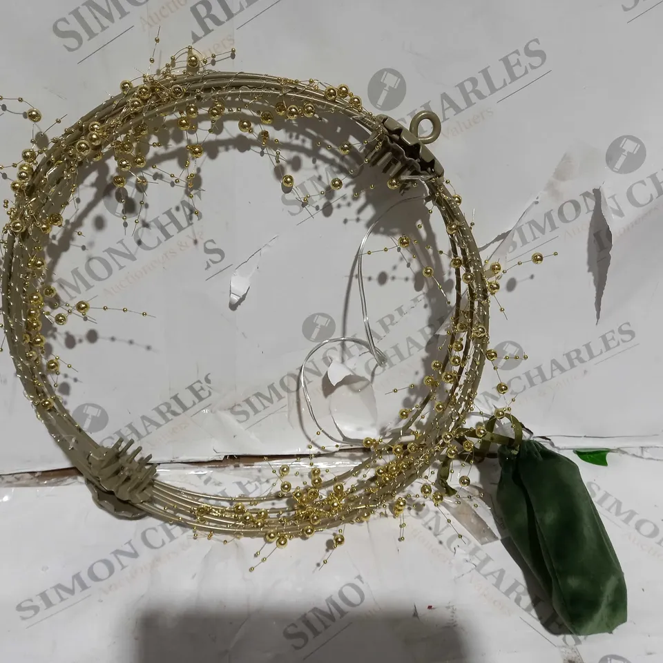 BOXED SARA DAVIES PRE-LIT BEADED DECORATION