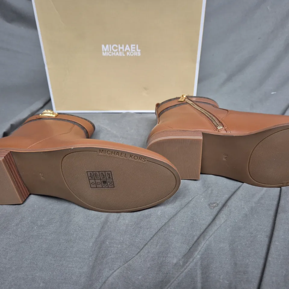 BOXED PAIR OF MICHAEL KORS PADMA STRAP FLAT BOOTIE LEATHER US 8M