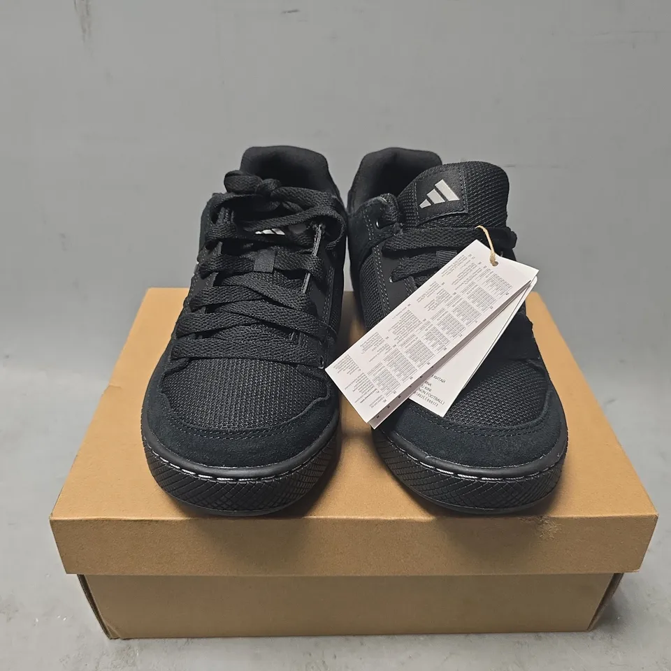 BOXED PAIR OF ADIDAS FREERIDER SNEAKERS IN BLACK - UK 6