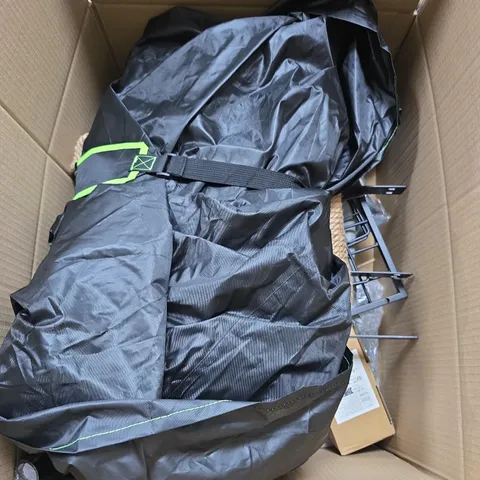 BOX OF APPROXIMATELY 12 ASSORTED HOUSEHOLD ITEMS INCLUDING SIL HANGING BASKET AND WAVE BOLLARD LIGHTS