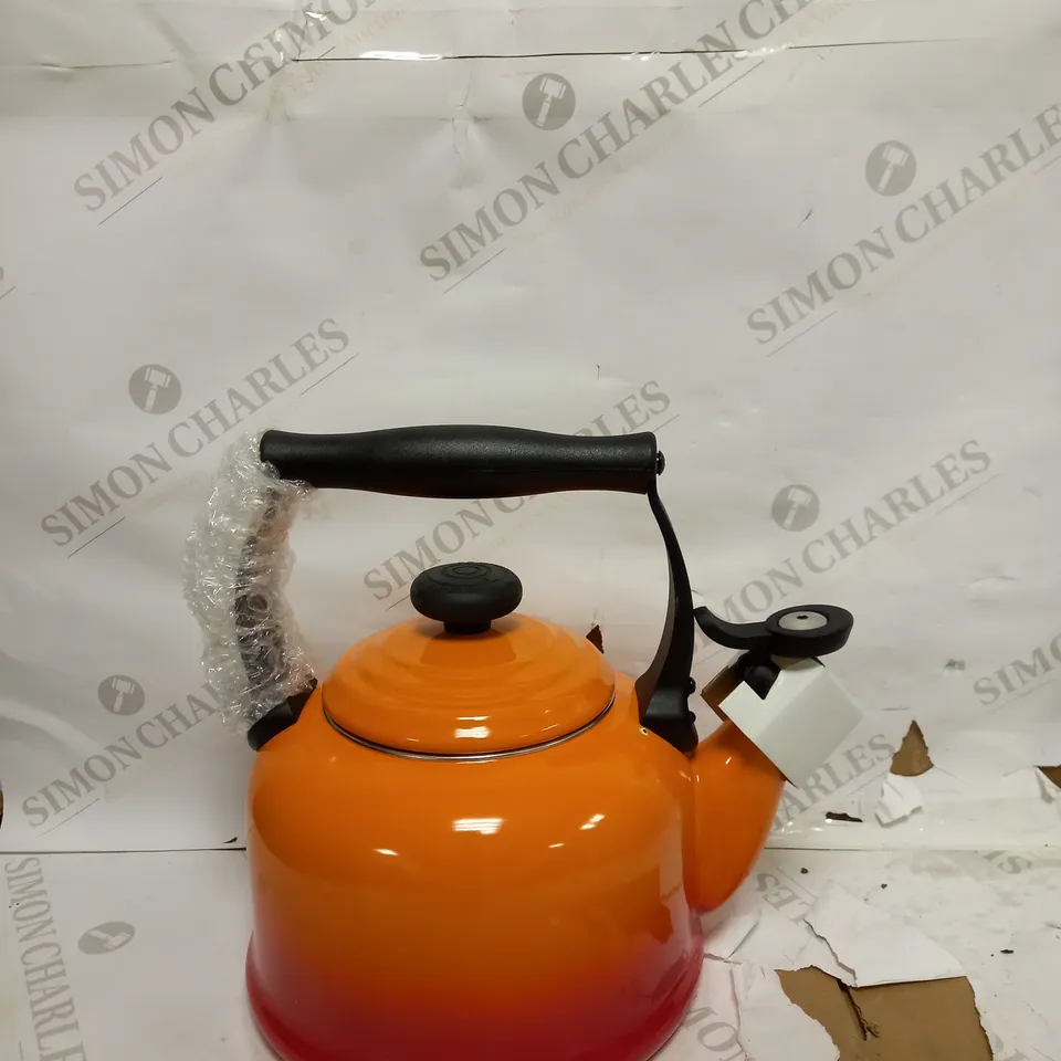 LE CREUSET STOVE KETTLE 2.1L