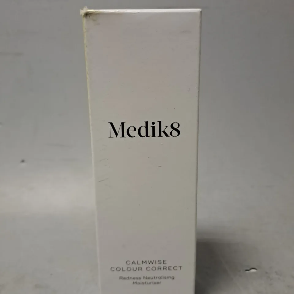 BOXED MEDIK8 CALMWISE COLOUR CORRECT