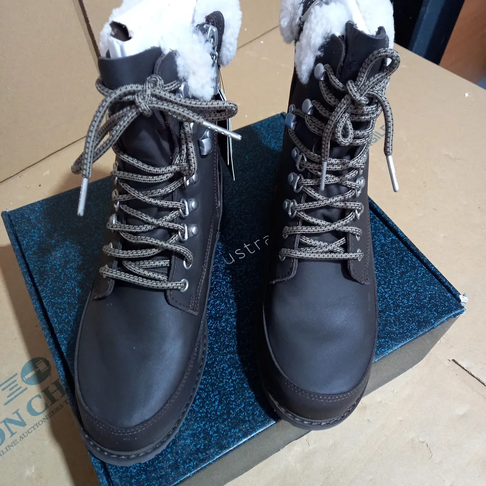 EMU OKAB WATERPROOF BOOTS ESPRESSO COLOUR SIZE 7