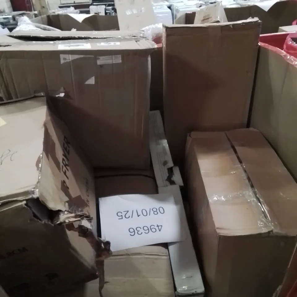 PALLET OF ASSORTED HOUSEHOLD GOODS AND PRODUCTS TO INCLUDE; TELESCOPIC LADDER, BLANKET, AIR FRYERS ETC