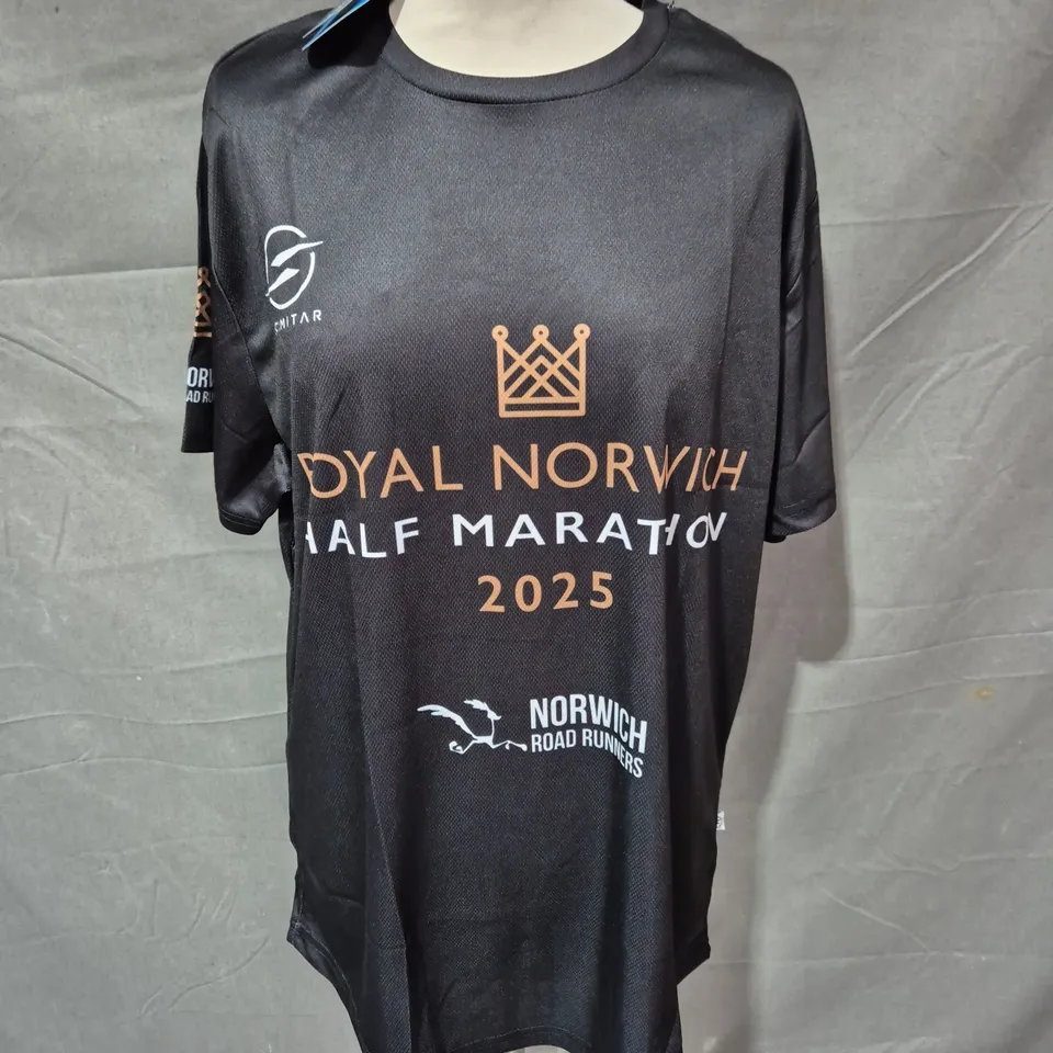 SCIMITAR RUNNING T-SHIRT IN BLACK - L