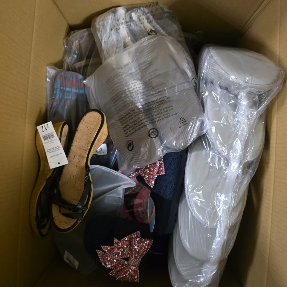 APPROXIMATELY 15 ASSORTED PAIRS OF FOOTWEAR PRODUCTS IN VARIOUS STYLES & SIZES 
