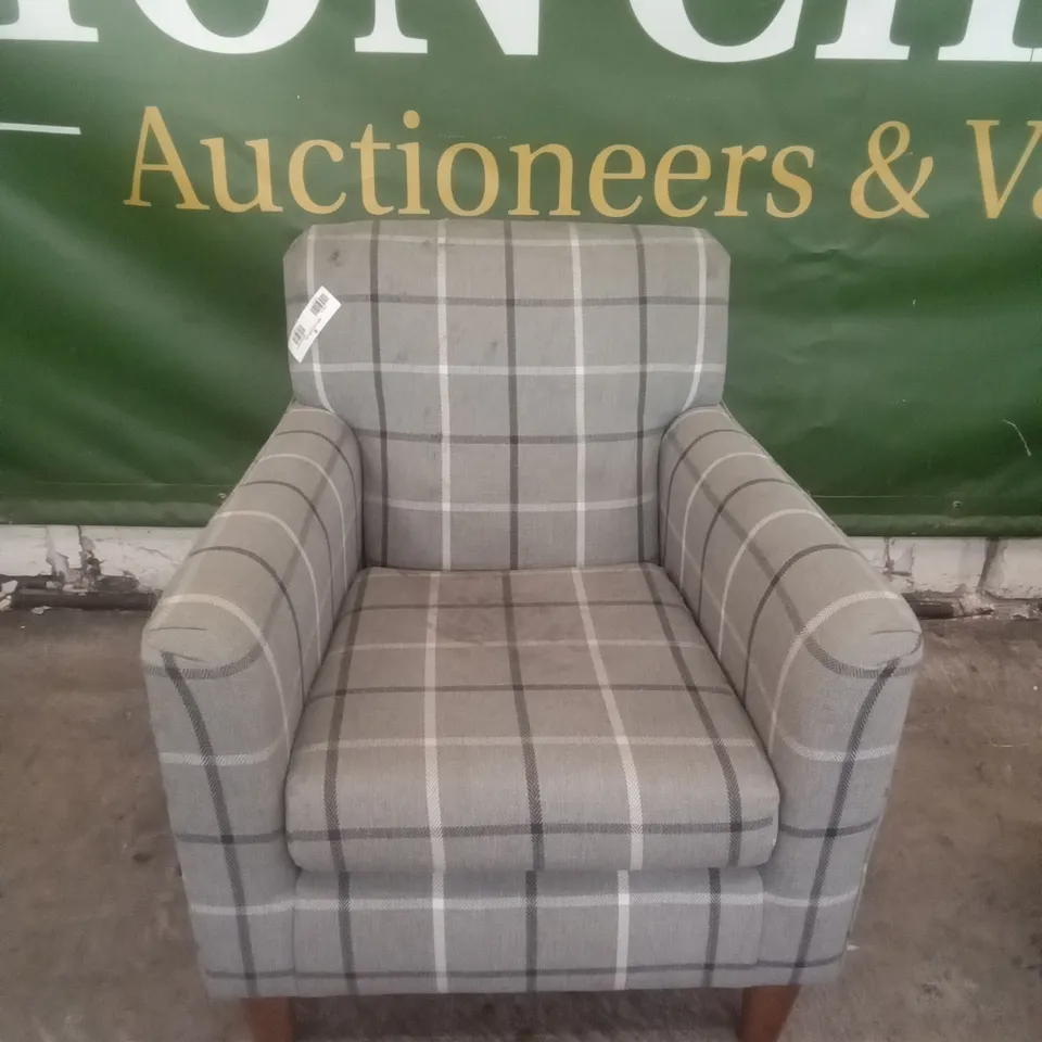 QUALITY DESIGNER ARCHIE ARMCHAIR - FABRIC 