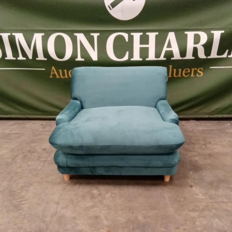 LPD HOME PLUMPTON CHAIR, PEACOCK BLUE VELVET