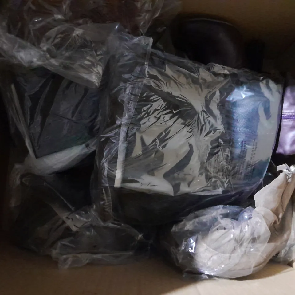 APPROXIMATELY 10 PAIRS OF ASSORTED WOMEN SHOES IN VARIOUS STYLES AND SIZES 