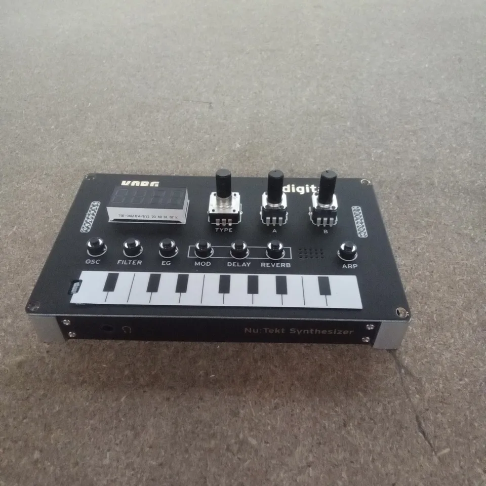 BOXED NUTEKT NTS 1 DIGITAL SYNTHESIZER KIT