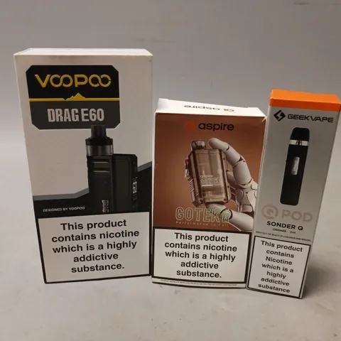 APPROXIMATELY 20 VAPES & E-CIGARETTES TO INCLUDE GEEKVAPE QPOD SONDER Q, ASPIRE GOTEK X, VOOPOO DRAG E60, ETC