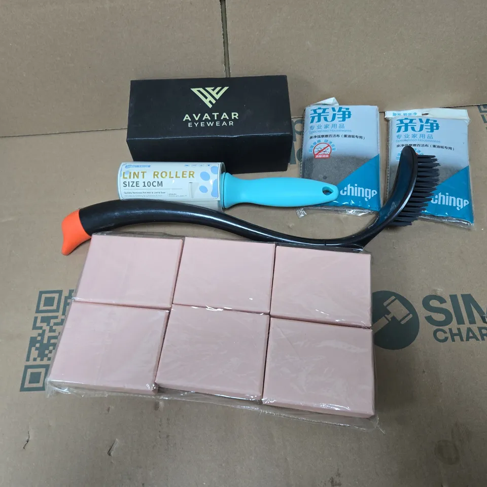 PALLET OF LARGE QUANITY OF ASSORTED ITEMS TO INCLUDE LINT ROLLER, TOILET BRUSH, BRILO PADS, ETC - COLLECTION ONLY