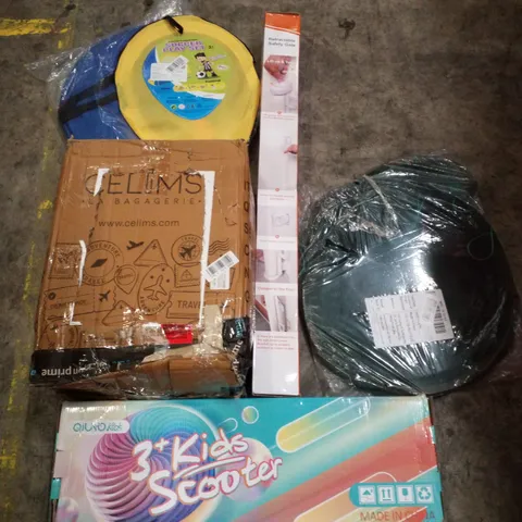 PALLET CONTAINING ASSORTED PRODUCTS INCLUDING SOCCER PLAY SET, RETRACTABLE SAFTEY GATE, MOSQUITO NET, LUGGAGE & KIDS SCOOTER