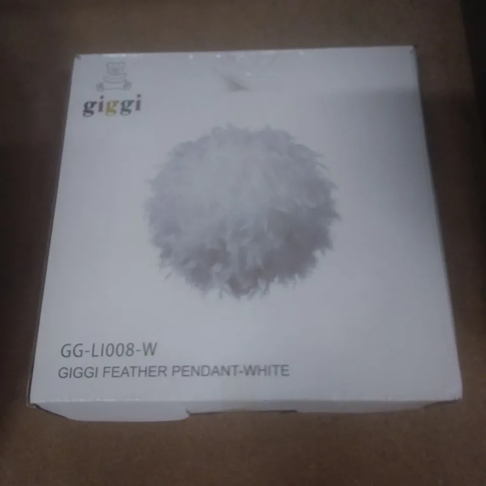 BOXED 25cm H FEATHER NOVELTY LAMP SHADE