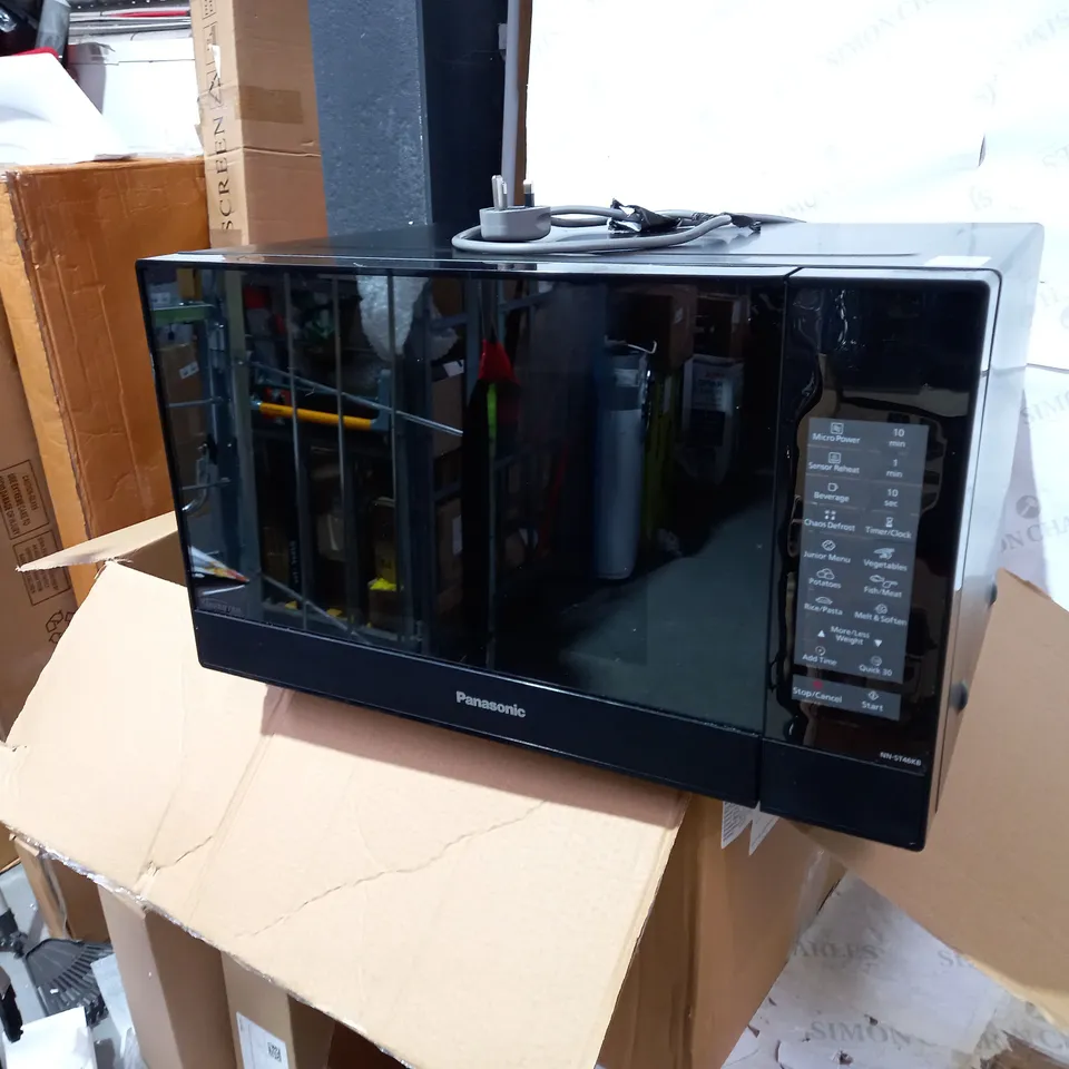 BOXED PANASONIC NN-ST46KB MICROWAVE