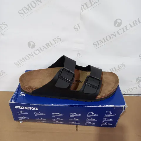 BOXED PAIR OF BIRKENSTOCK SANDALS SIZE 43
