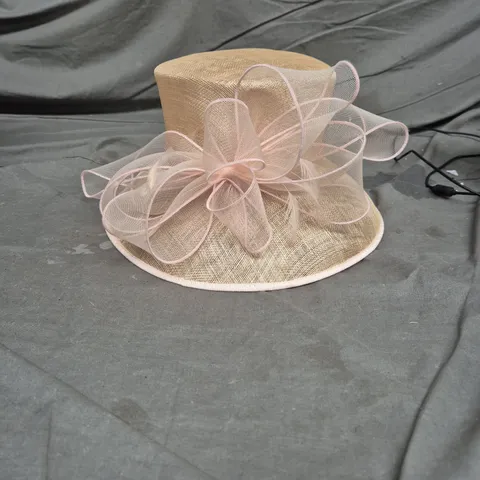 BEIGE WOVEN SUNHAT WITH PINK ORGANZA BOW 