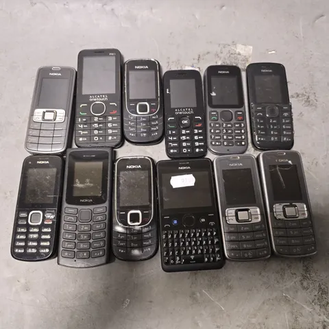 SET OF APPROXIMATELY 10 ASSORTED BROKEN PHONES TO INCLUDE - NOKIA & ALCATEL