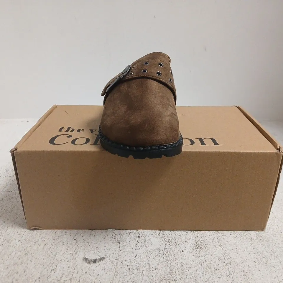 BOXED PAIR OF THE VERY COLLECTION MULES IN BROWN SIZE 4