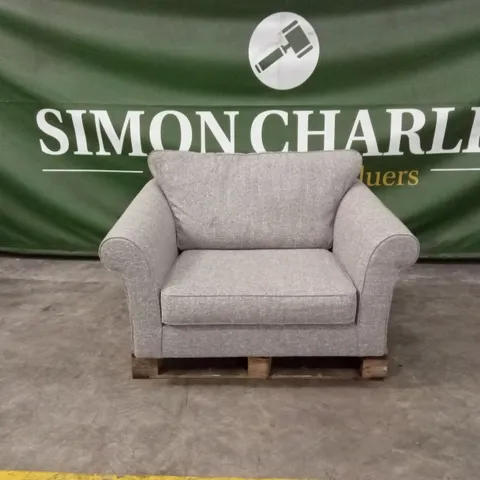 WILLOW TWEED SNUGGLE CHAIR