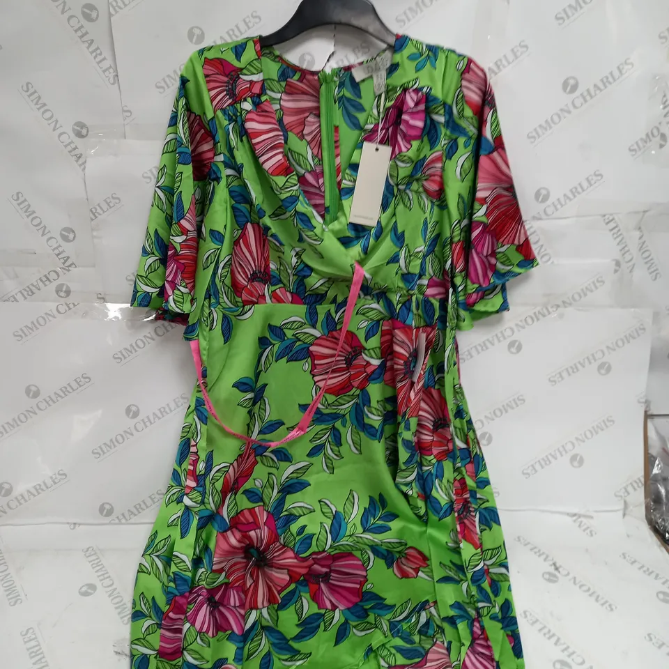 8 LIQUORISH VARIED STYLED AND SIZED DRESSES 