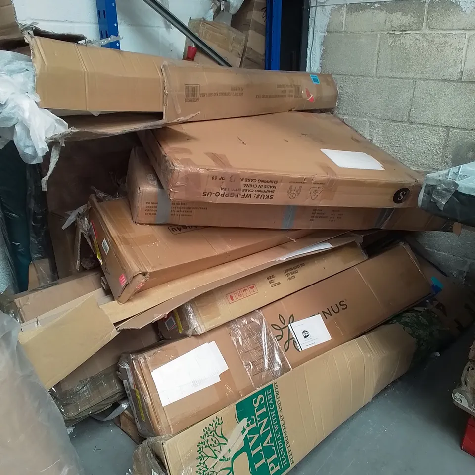 PALLET OF ASSORTED FLAT PACK BED PARTS