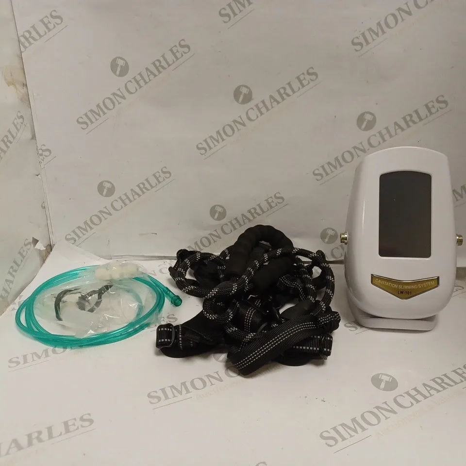 BOX OF APPROX 6 ASSORTED PRODUCTS TO INCLUDE DOG HARNESS, DESK FAN, ELECTRIC BUBBLE MACHINE, ETC. 