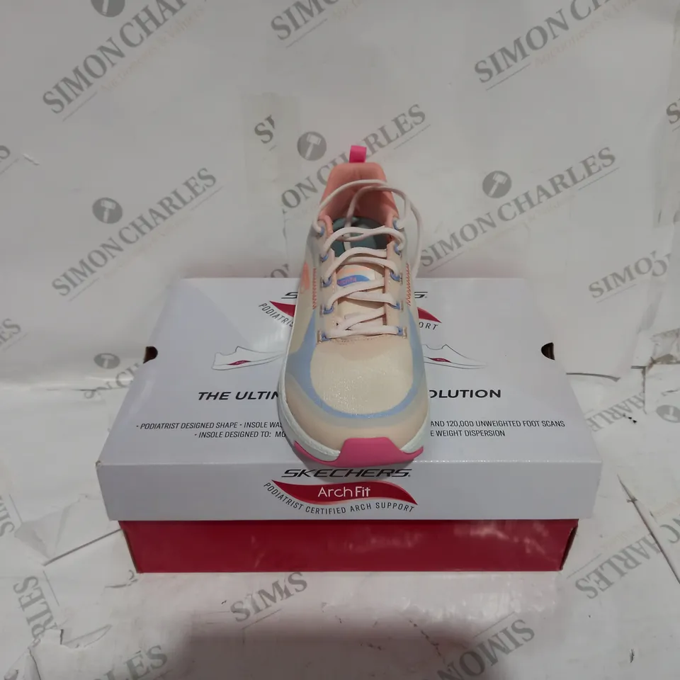 SKETCHERS ARCH FIT MONO LACE-UP TRAINERS UK SIZE 6